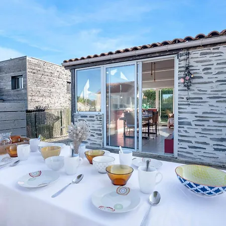 度假居 500 M De La Plage, Jardin, 4 Adultes 1 Enfant