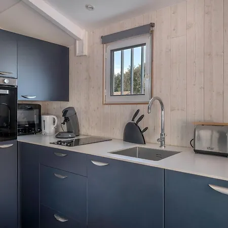 500 M De La Plage, Jardin, 4 Adultes 1 Enfant بيت للعطل *