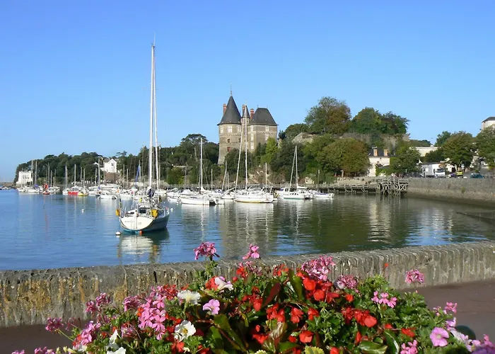 500 M De La Plage, Jardin, 4 Adultes 1 Enfant